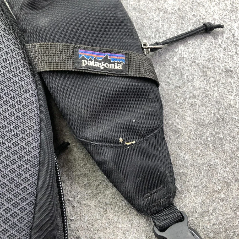Patagonia Atom 8L Black 18